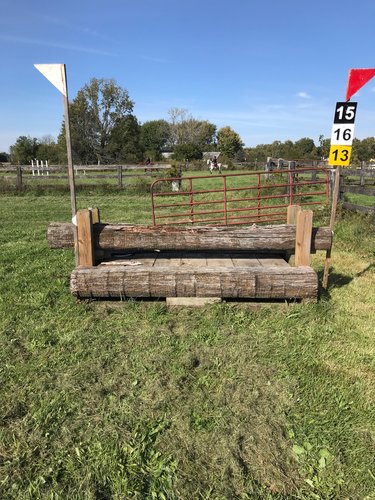13 - Adjustable bench